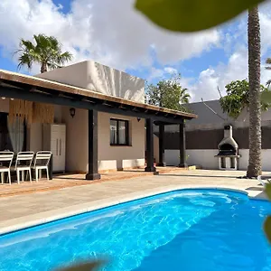 House Boho Palm With Private Heated Pool And Garden, 3 Bedrooms, Wi-fi Villa